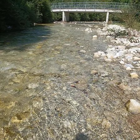 Riverside Feriehus *