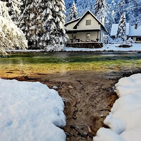 Holiday home Riverside